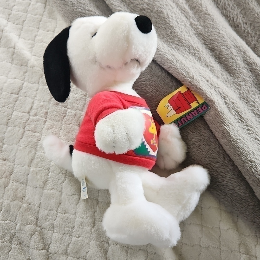 Vintage Snoopy  "Peanuts" Plush Valentines Charlie Brown Seasonal Christmas - Picture 2 of 9